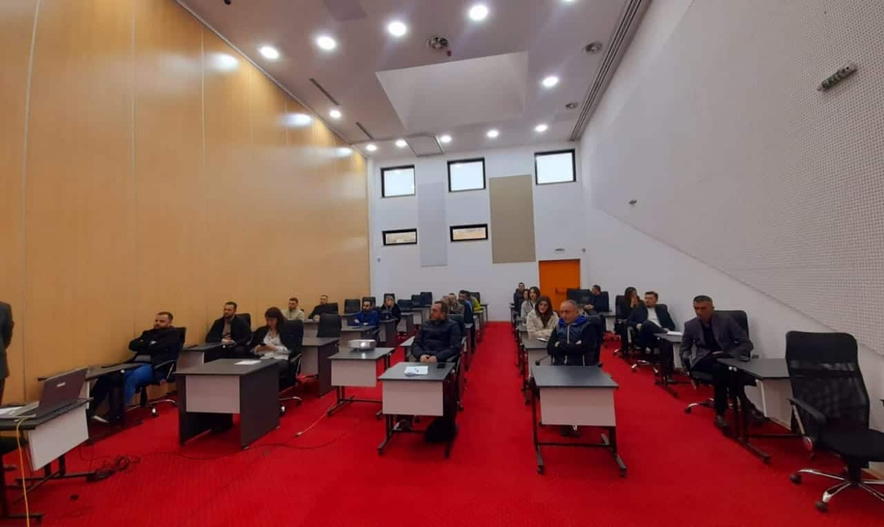 Pochela јe obuka u „Osnovnom struchnom programu nabavke 2024“.
