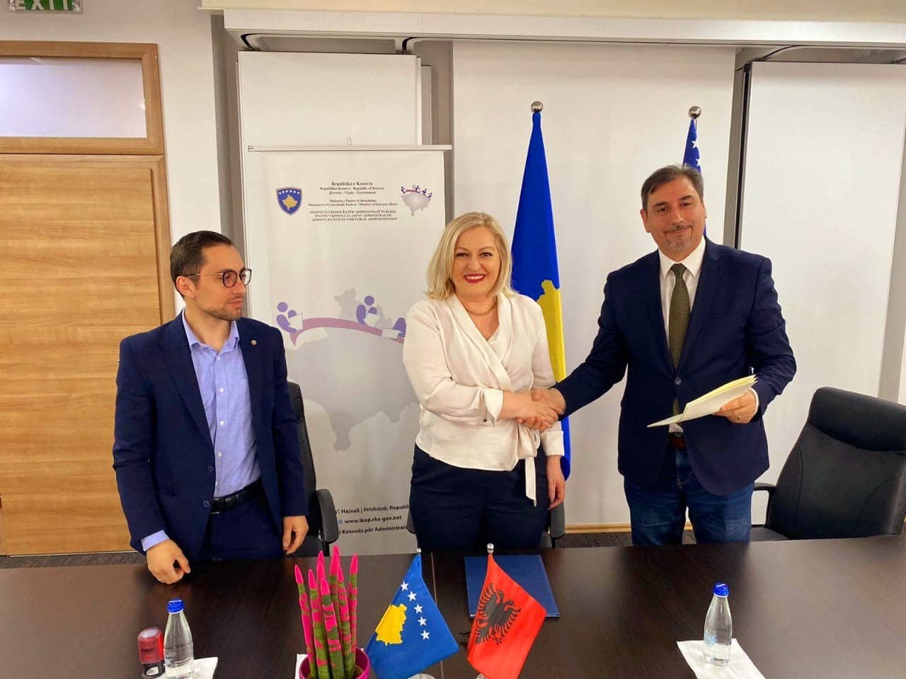 Kosovski institut za јavnu upravu potpisao јe Memorandum o saradњi sa Kancelariјom za dobro upravљaњ